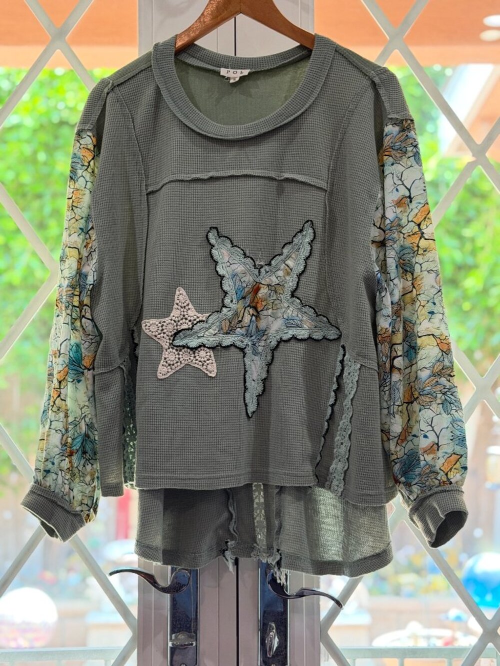 🌿⭐ POL Sage Star Patch Waffle Knit Top | Size Small | Boho Chic ⭐🌿 - Picture 2 of 9